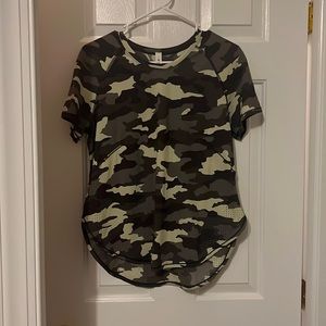 Lululemon UVP Run SS shirt